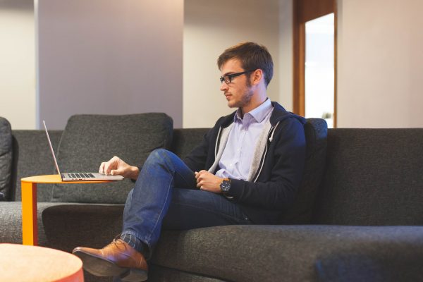 Vláda schválila obnovení kompenzačního bonusu pro zavřené obory podnikání