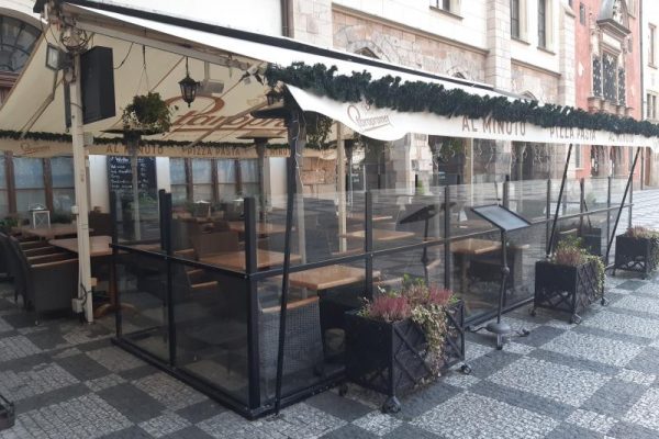 Odpuštění poplatků za předzahrádky pokračuje