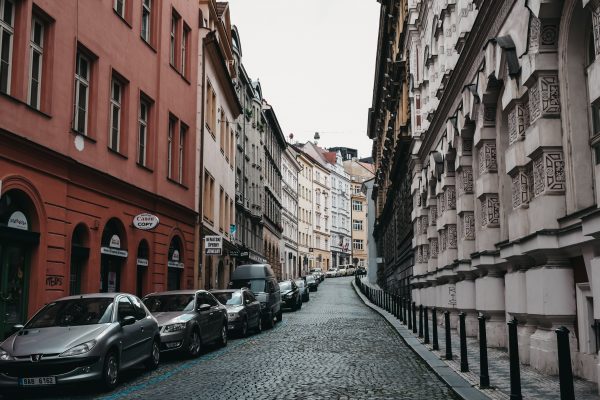 Podnikatelé sídlící v prostorách hl. m. Prahy mohou do konce května žádat o slevu na nájemném
